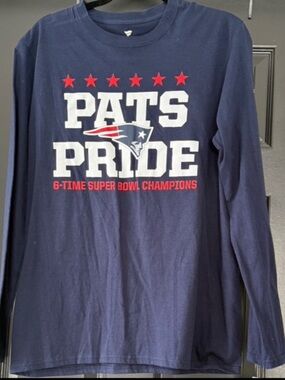 NWT Fanatics New England Patriots Long Sleeve Shirt - Blue